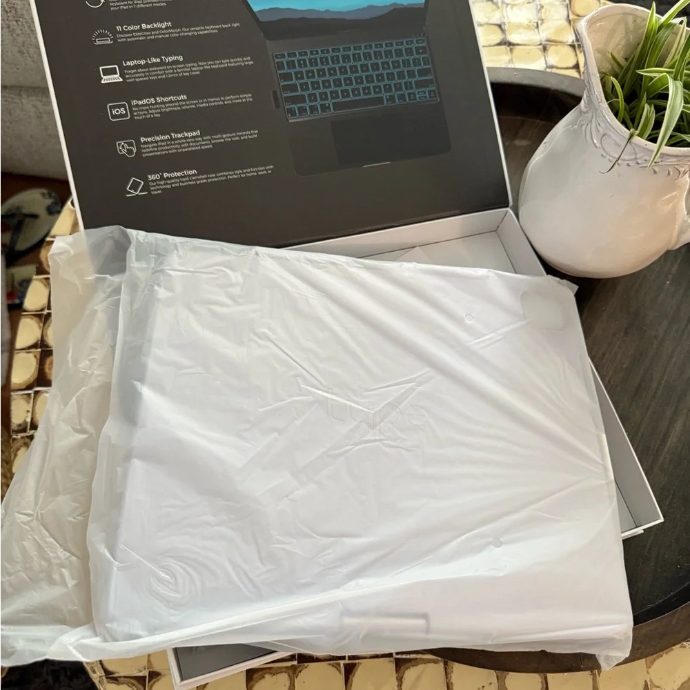 Flexbook Touch Wireless Keyboard Case with Trackpad - Black